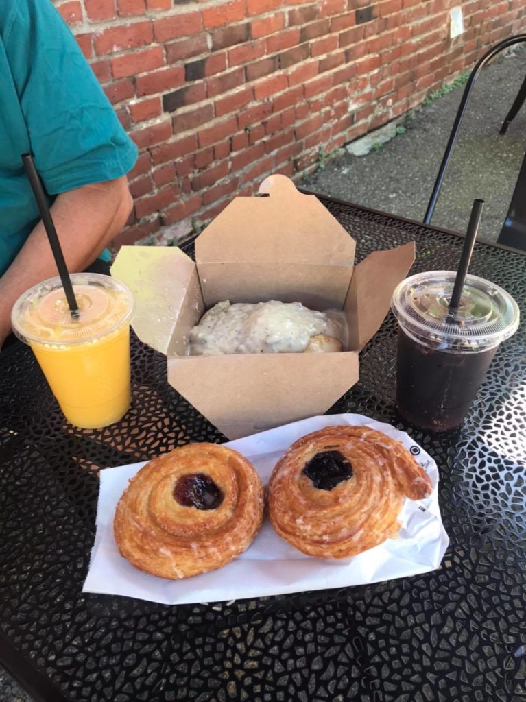 Albany Alley – Brick & Mortar Cafe – Biscuits & Gravy and Danishes – 9-5-2021