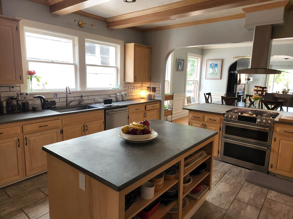 124 Ferry St SW – Kitchen 1 – 11-22-2022