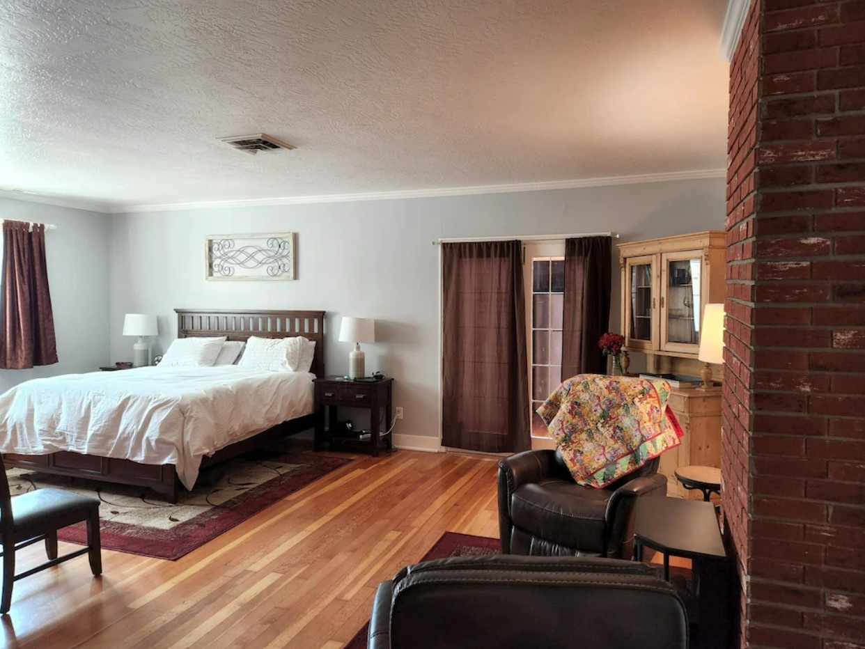 124 Ferry St SW – Master Bedroom 3 – 11-22-2022