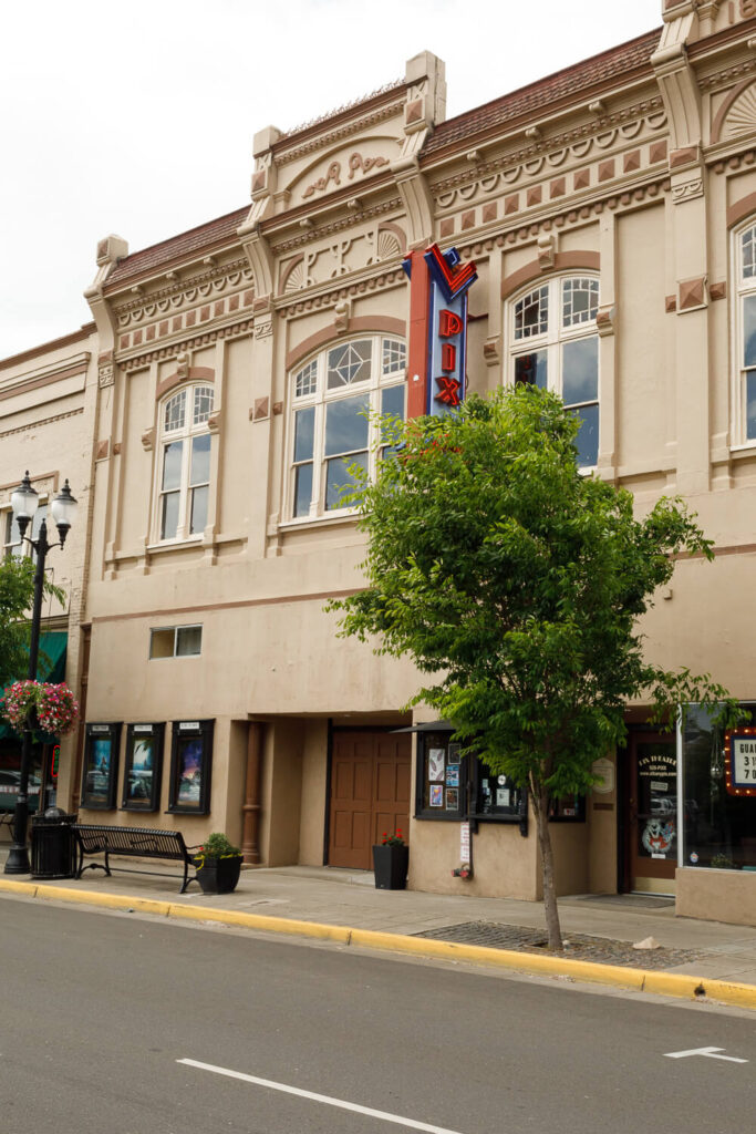 ADA_Pix_Theater_Movie1