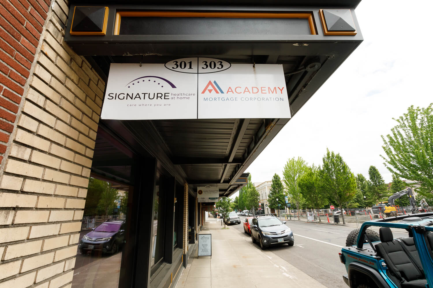 ADA_Signature_Healthcare_Academy_Mortgage_Signs