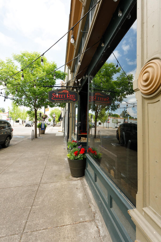 ADA_Sweet_Red_Bistro1