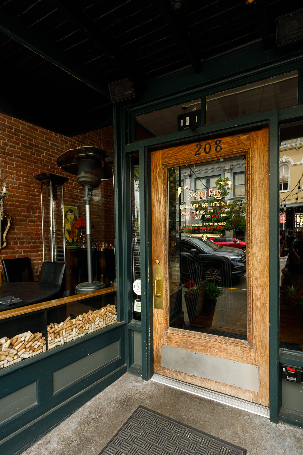 ADA_Sweet_Red_Bistro3